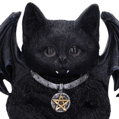 Vampuss Cat Door Knocker close-up